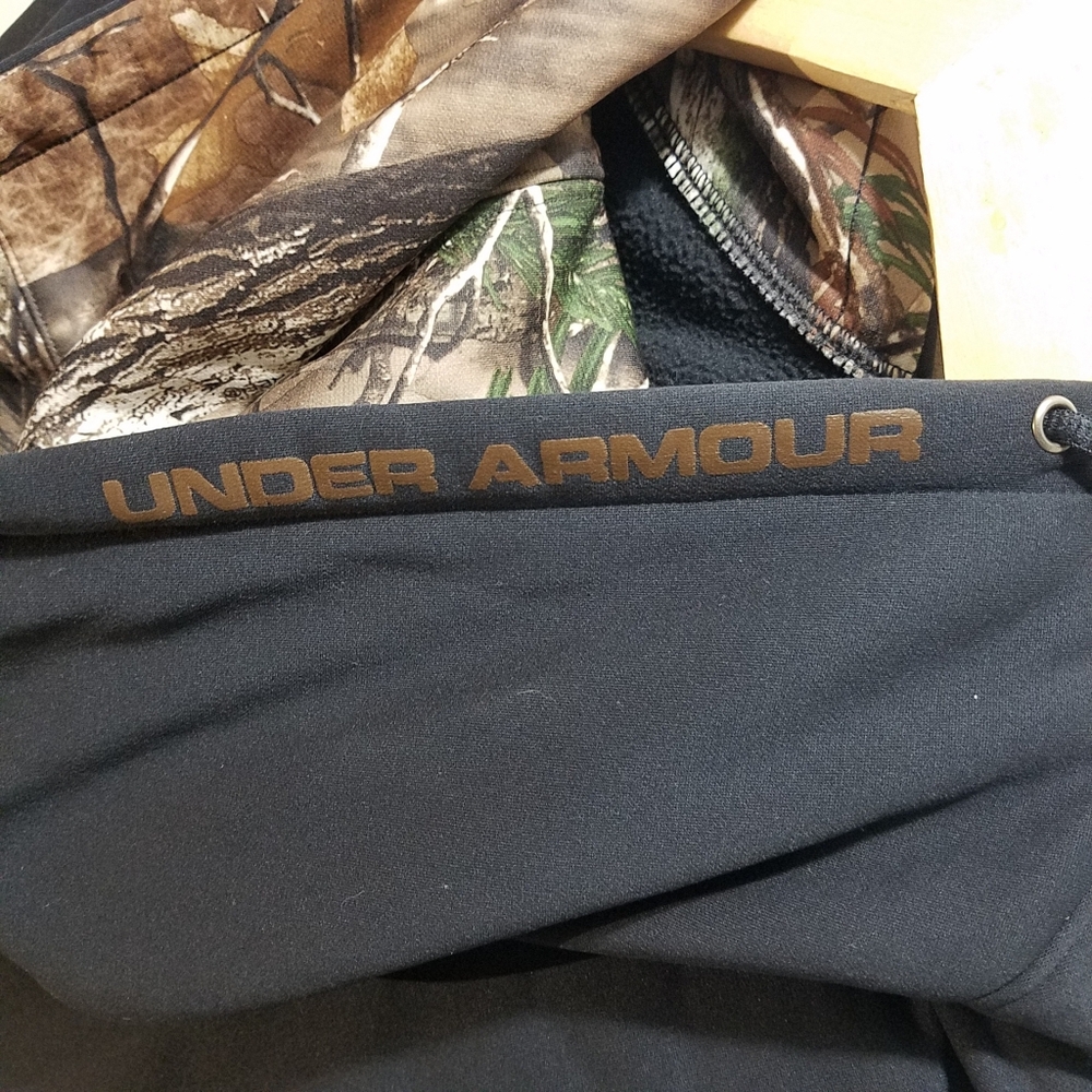 Under Armour Men's Medium Black Hoodie Realtree Camo Hunting M Loose Sweatshirt - Picture 8 of 10